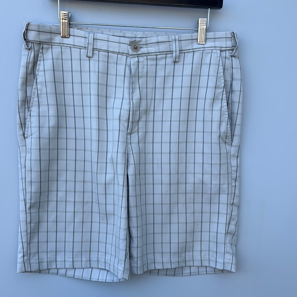 Hagger‎ Men's cream size 34 Shorts